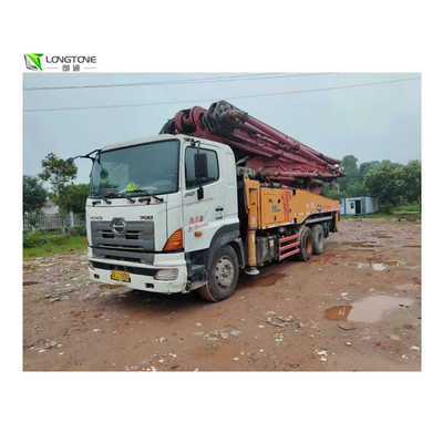 Truk Pompa Beton Bekas dengan Diameter Silinder Pompa 230mm Volume Tangki 700L