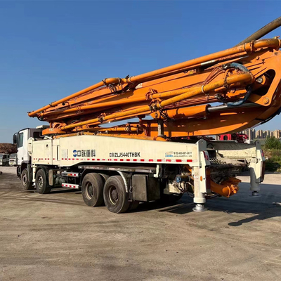 Truk Pompa Beton Diesel 300 KW Putzmeister M56 5 Untuk Konstruksi Beton Besar