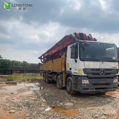 Schwing HB39V Digunakan Truk Pompa Beton Truk Dipasang 39 Meter