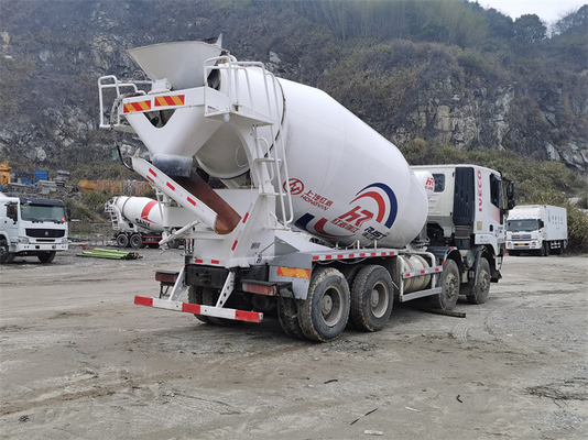 10m³ Truk Pengaduk Beton Twin Shaft Putih Untuk Industri